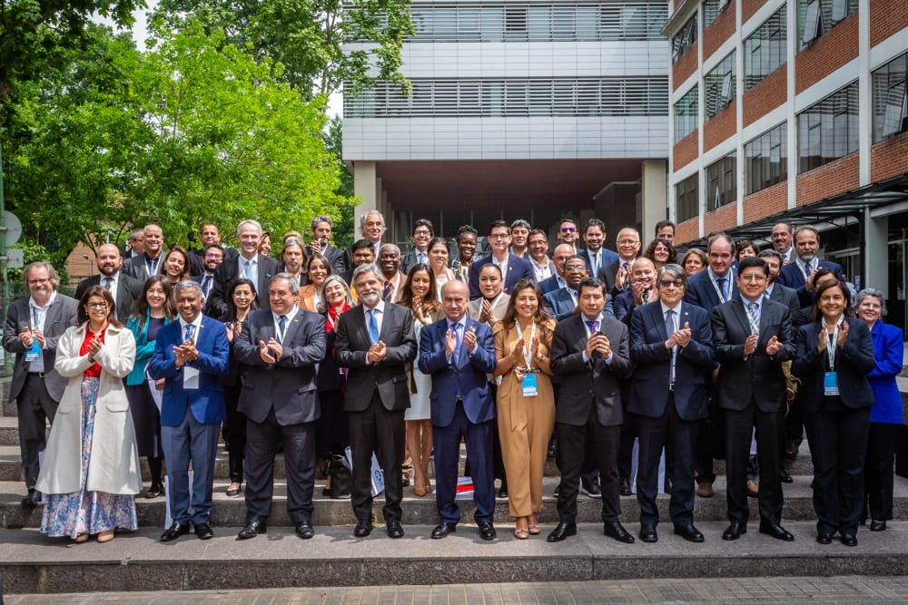 Foto de grupo no Fórum Ibero-Americano de Alto Nível de Ciência e Tecnologia