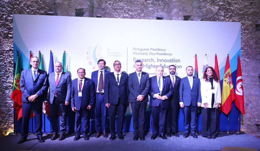 Fotografia com os participantes do evento Diálogo 5+5